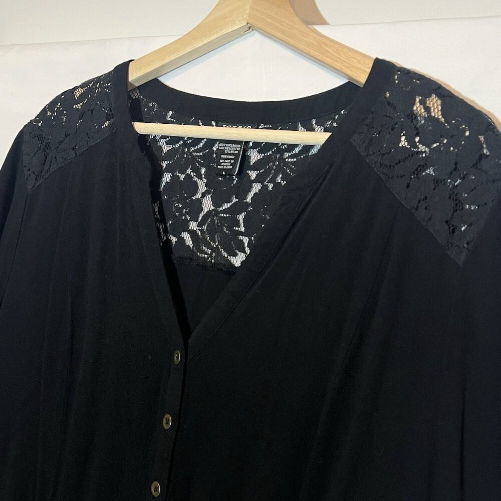 Torrid 4 Women Top Plus Size 4X Black Stretch Short Sleeve Lightweight Lace - Picture 4 of 9
